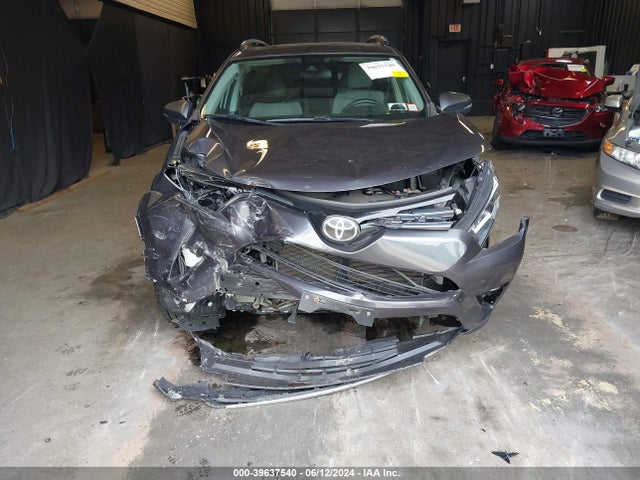 Toyota Rav4 Xle 2018 JTMRFREV5JJ720355 Image 6