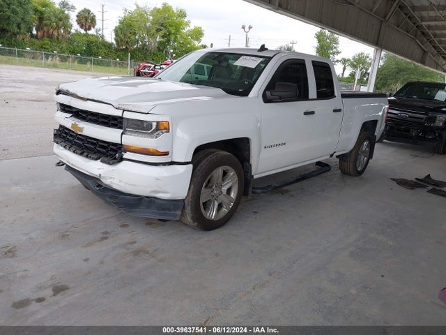 Chevrolet Silverado 1500 Custom 2017 1GCRCPEH6HZ403333 Image 2