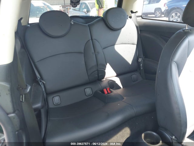 2011 MINI COOPER WMWSU3C58BT182373 Photo 7