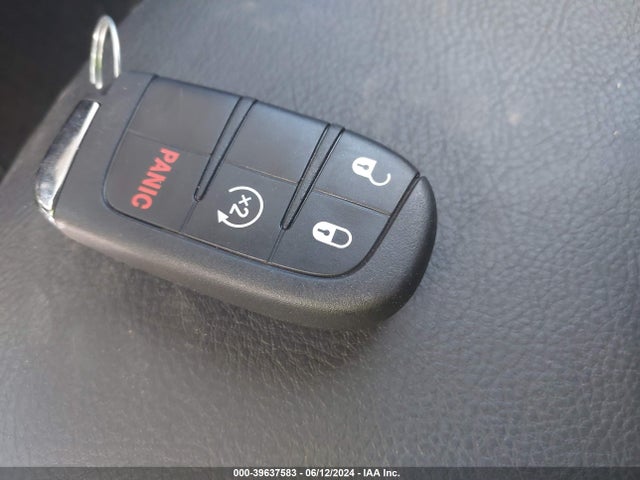 ZACNJDD11NPN58354 Jeep Renegade Limited 4x4