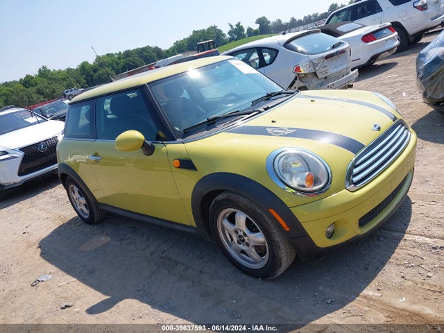 2010 MINI COOPER WMWMF3C51ATZ63253 Photo 0