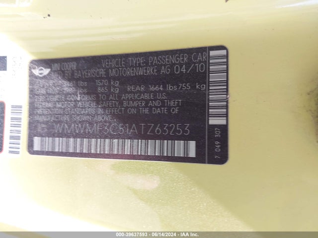 2010 MINI COOPER WMWMF3C51ATZ63253 Photo 8