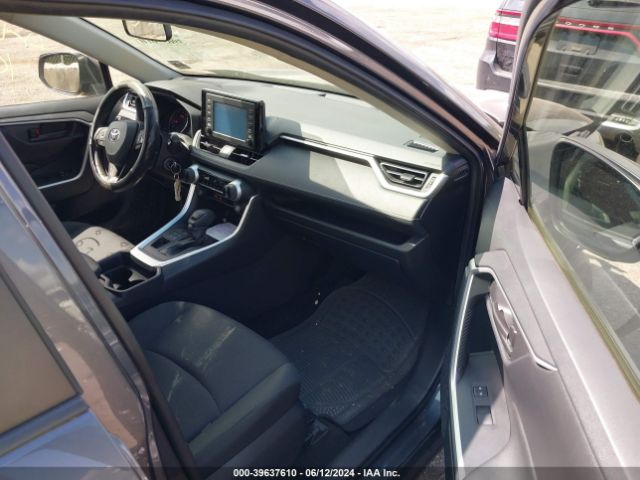 JTMF1RFV5KJ012530 Toyota RAV4 LE