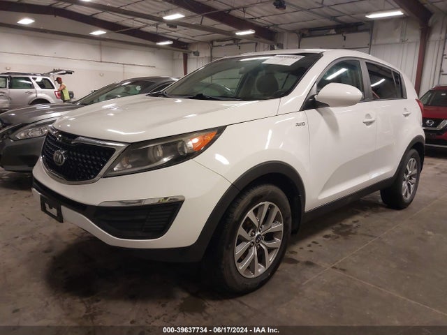 KIA Sportage Lx 2015 KNDPBCAC7F7686475 Image 2