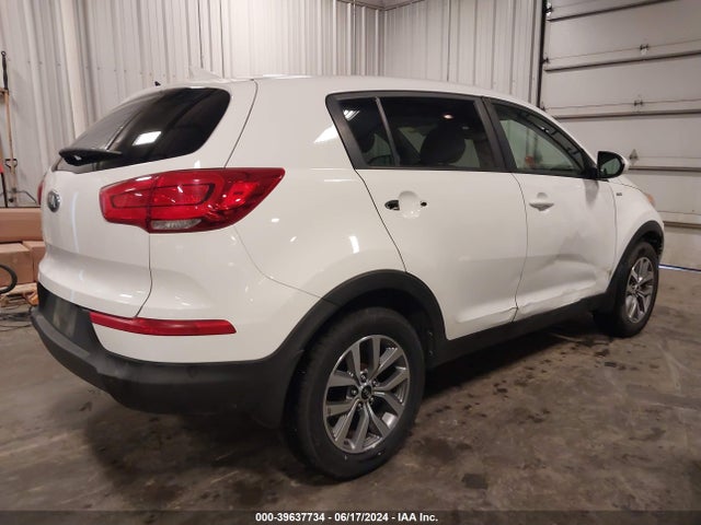 KIA Sportage Lx 2015 KNDPBCAC7F7686475 Image 4
