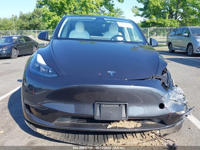 Tesla Model Y Rwd 2024 7SAYGDED8RF022766 Image 12
