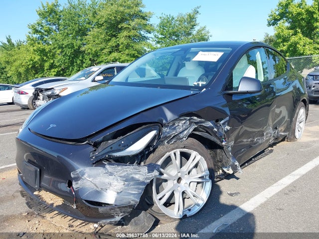Tesla Model Y Rwd 2024 7SAYGDED8RF022766 Image 17