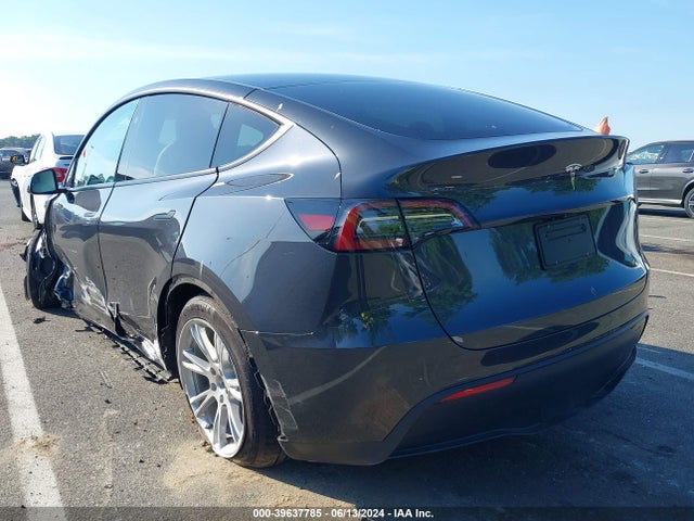 Tesla Model Y Rwd 2024 7SAYGDED8RF022766 Image 3
