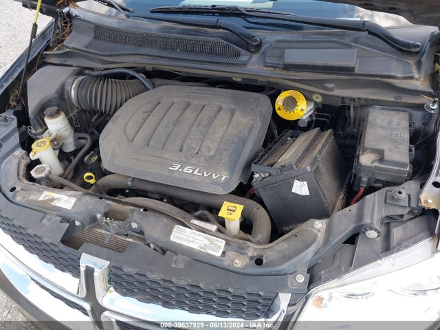 2C4RDGCG7JR264708 Dodge Grand Caravan Sxt