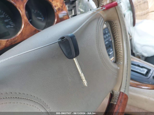 1997 JAGUAR XK8 SAJGX2740VC016785 Photo 10