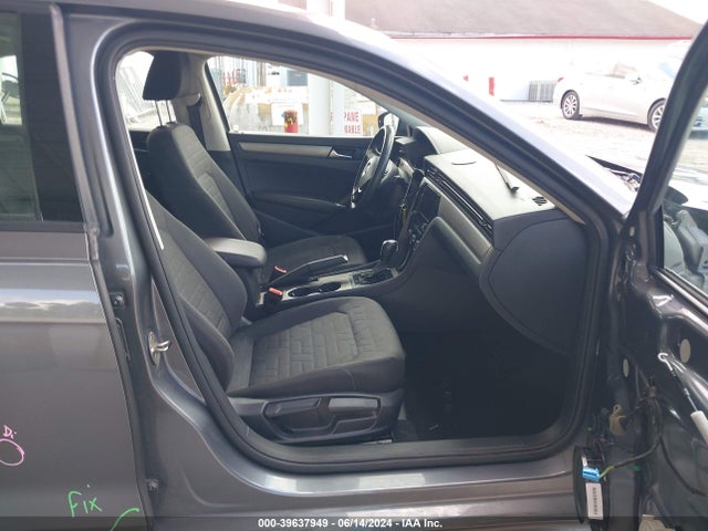 1VWAA7A39MC007338 Volkswagen Passat 2.0t S