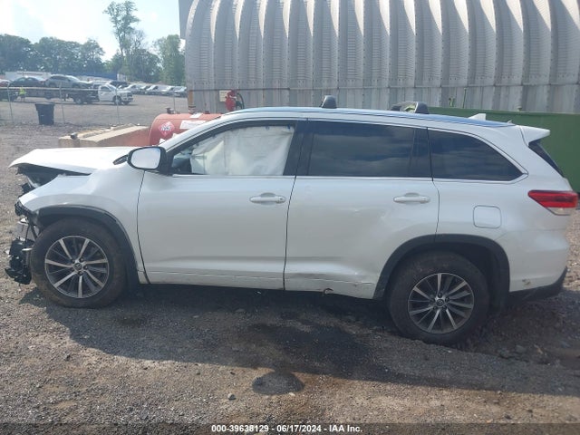 Toyota Highlander Xle 2018 5TDJZRFH1JS801384 Image 13