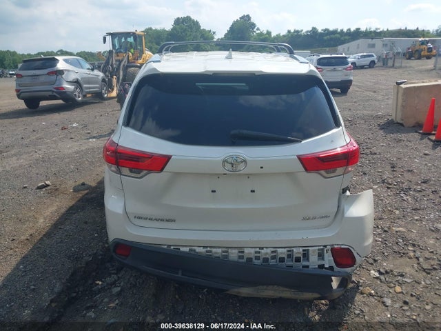 Toyota Highlander Xle 2018 5TDJZRFH1JS801384 Image 15