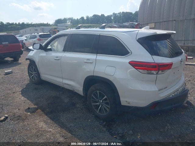 Toyota Highlander Xle 2018 5TDJZRFH1JS801384 Image 3