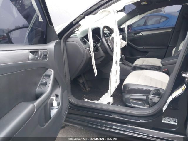 3VWD17AJ2GM232697 Volkswagen Jetta 1.8t Sport