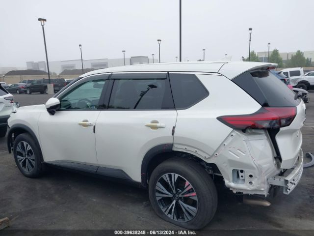 5N1AT3BA6MC830632 Nissan Rogue Sv Fwd