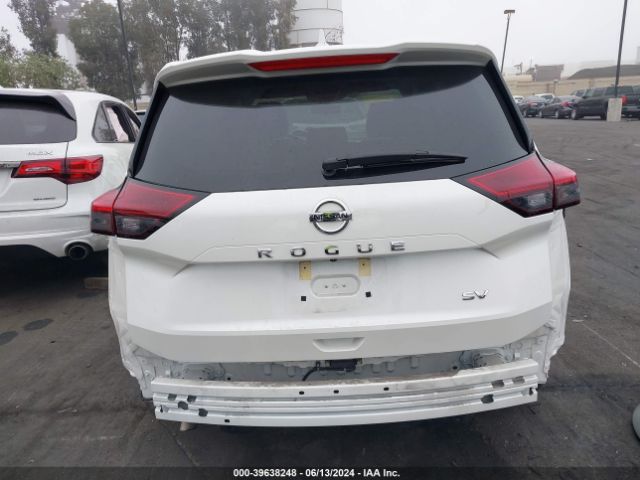 5N1AT3BA6MC830632 Nissan Rogue Sv Fwd