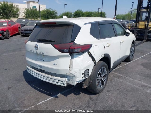5N1AT3BA6MC830632 Nissan Rogue Sv Fwd