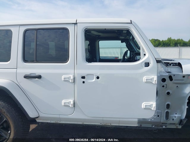 1C4HJXEN1MW848484 Jeep Wrangler Unlimited Sahara Altitude 4x4