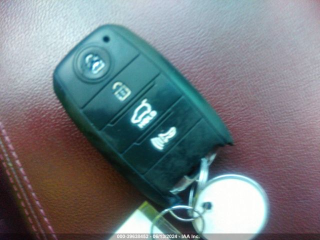 5XYPK4A50HG237328 KIA Sorento 3.3l Sx