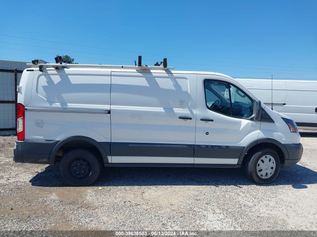 Ford Transit-250 2018 1FTYR1YMXJKA81214 Image 13