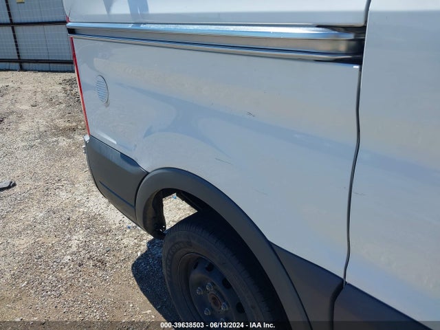 Ford Transit-250 2018 1FTYR1YMXJKA81214 Image 17
