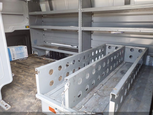 Ford Transit-250 2018 1FTYR1YMXJKA81214 Image 8