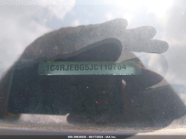 1C4RJEBG5JC110764 Jeep Grand Cherokee Limited 4x2