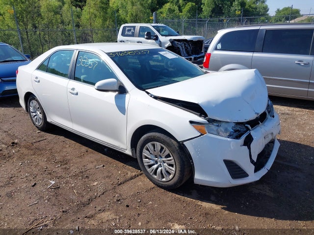 Toyota CAMRY LE 2014 4T4BF1FK0ER438895 main image