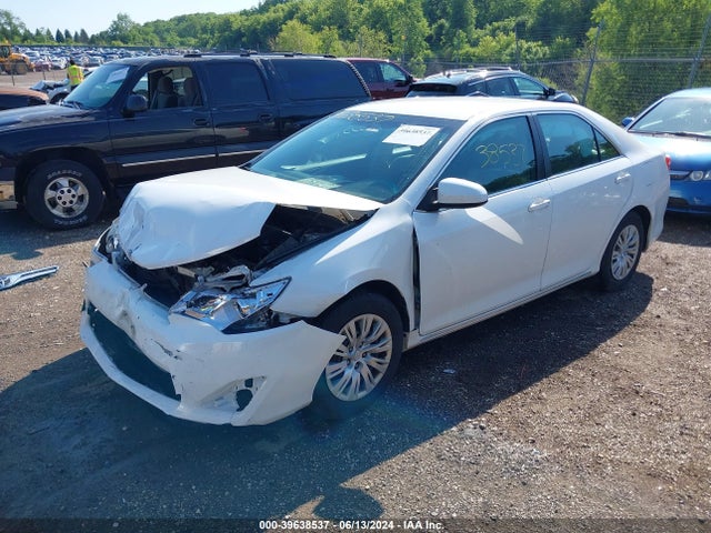 Toyota CAMRY LE 2014 4T4BF1FK0ER438895 Image 2