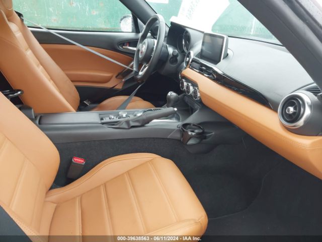 JC1NFAEK4L0145256 Fiat 124 Spider Lusso