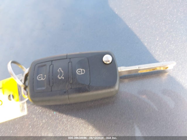 3VW267AJ4GM376020 Volkswagen Jetta 1.4t S