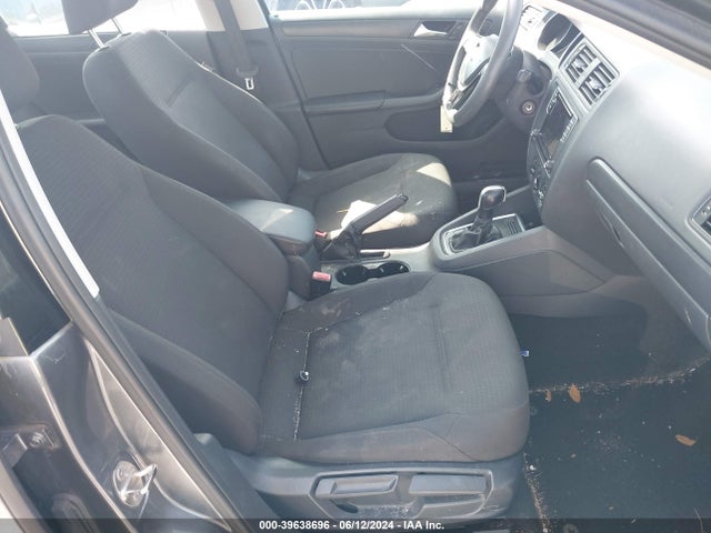 3VW267AJ4GM376020 Volkswagen Jetta 1.4t S