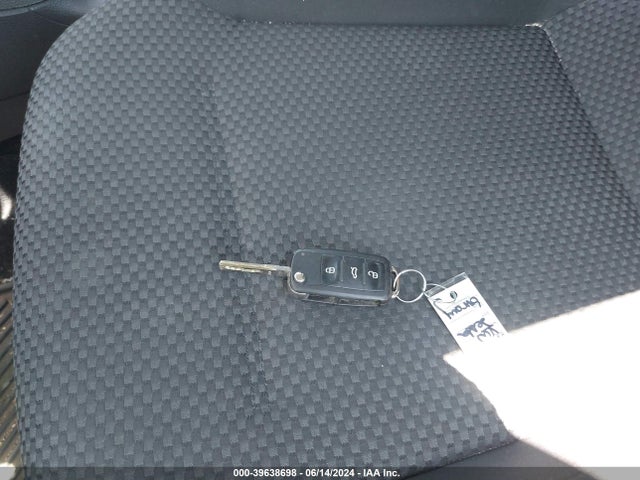 3VW2K7AJXEM250947 Volkswagen Jetta 2.0l S