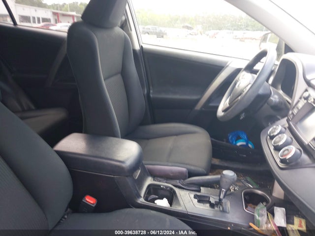 Toyota RAV4 LE 2017 JTMZFREV7HJ717130 Image 5