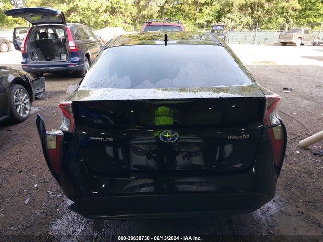 Toyota Prius Two Eco 2017 JTDKARFU6H3047337 Image 16