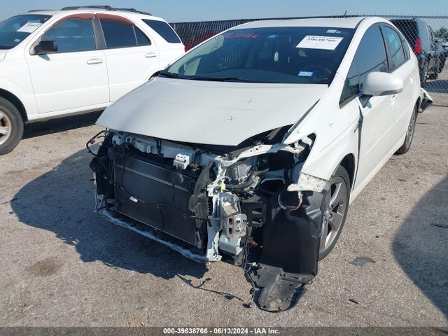JTDKN3DU2F0413555 Toyota Prius Persona Series Special Edition