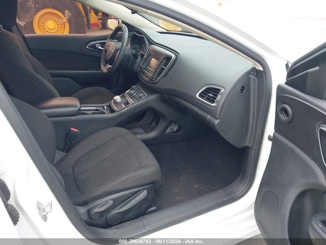 1C3CCCAB1GN141568 Chrysler 200 Limited