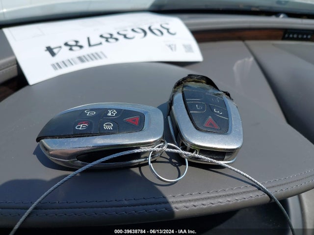 2012 JAGUAR XJ SAJWA2GB8CLV31896 Photo 10