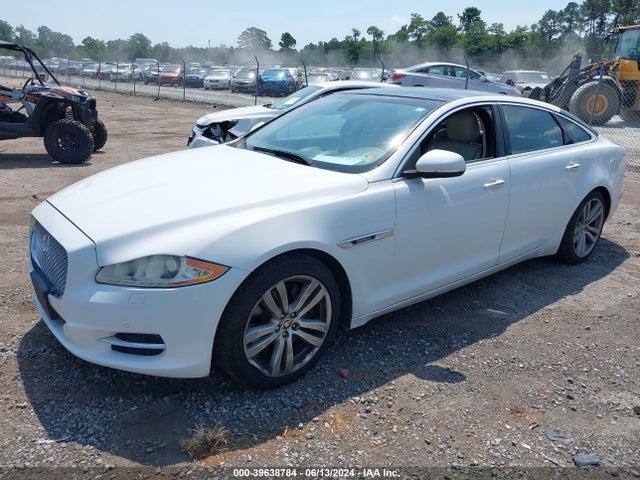 2012 JAGUAR XJ SAJWA2GB8CLV31896 Photo 1