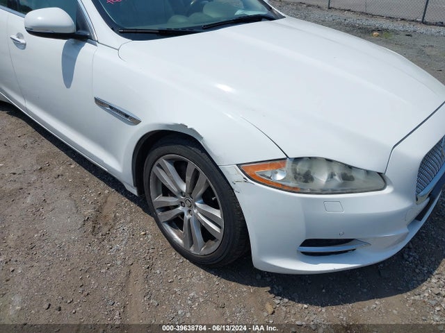 2012 JAGUAR XJ SAJWA2GB8CLV31896 Photo 5