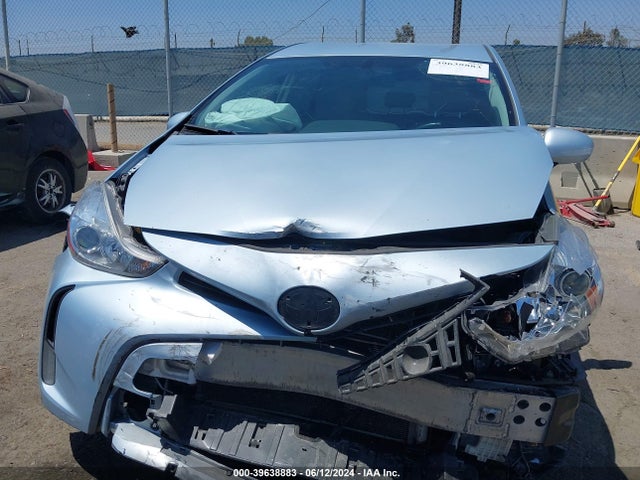 Toyota Prius V Four 2015 JTDZN3EU2FJ029749 Image 13