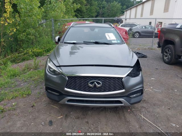 SJKCH5CR5HA031227 Infiniti Qx30 Premium