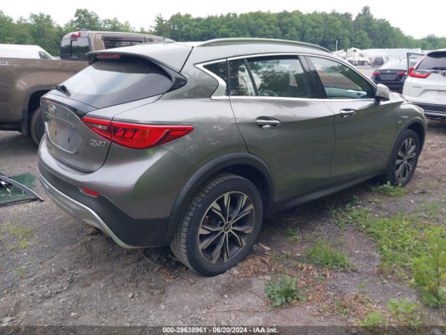 SJKCH5CR5HA031227 Infiniti Qx30 Premium