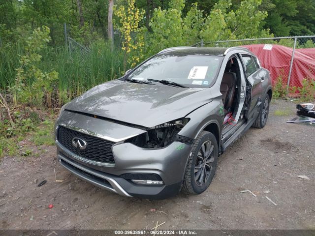 SJKCH5CR5HA031227 Infiniti Qx30 Premium