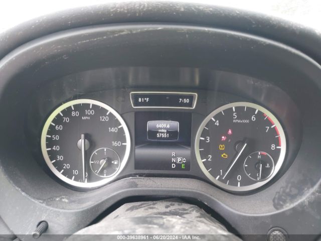 SJKCH5CR5HA031227 Infiniti Qx30 Premium