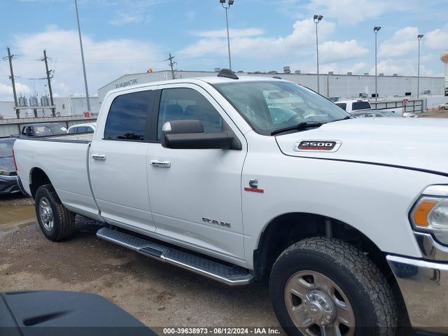 3C6UR5JL8KG565146 RAM 2500 Big Horn  4x4 8' Box