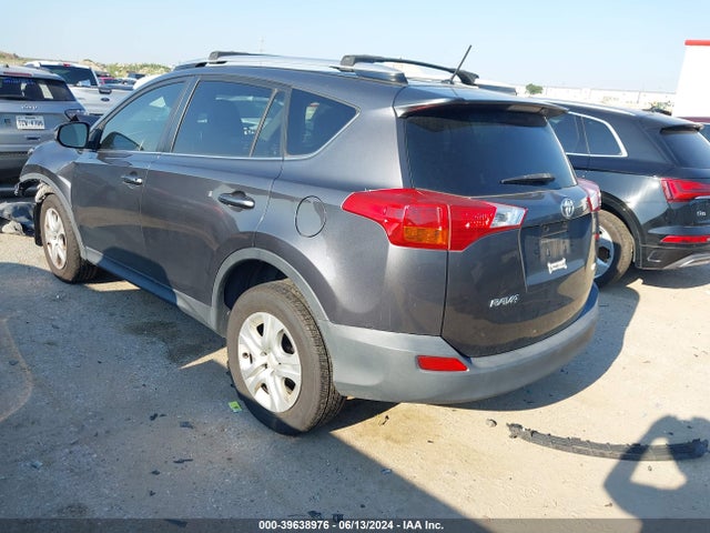 Toyota RAV4 LE 2015 JTMZFREV0FJ033341 Image 3