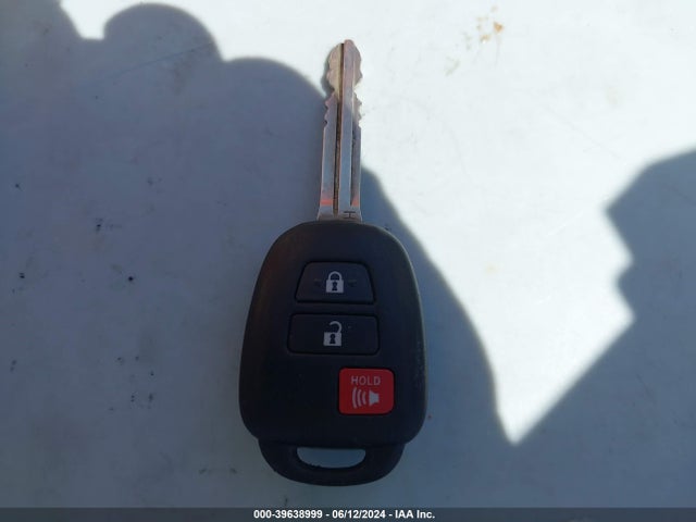 Toyota RAV4 LE 2014 JTMZFREV6EJ012802 Image 11