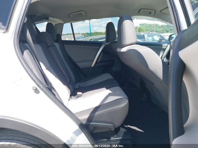 Toyota RAV4 LE 2014 JTMZFREV6EJ012802 Image 8